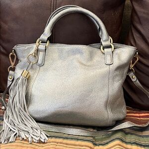 G.I.L.I Silver leather bag.